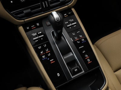 2025 Porsche Macan Base