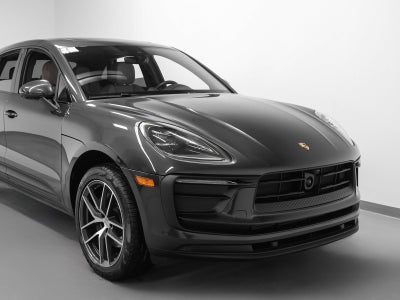 2025 Porsche Macan Base