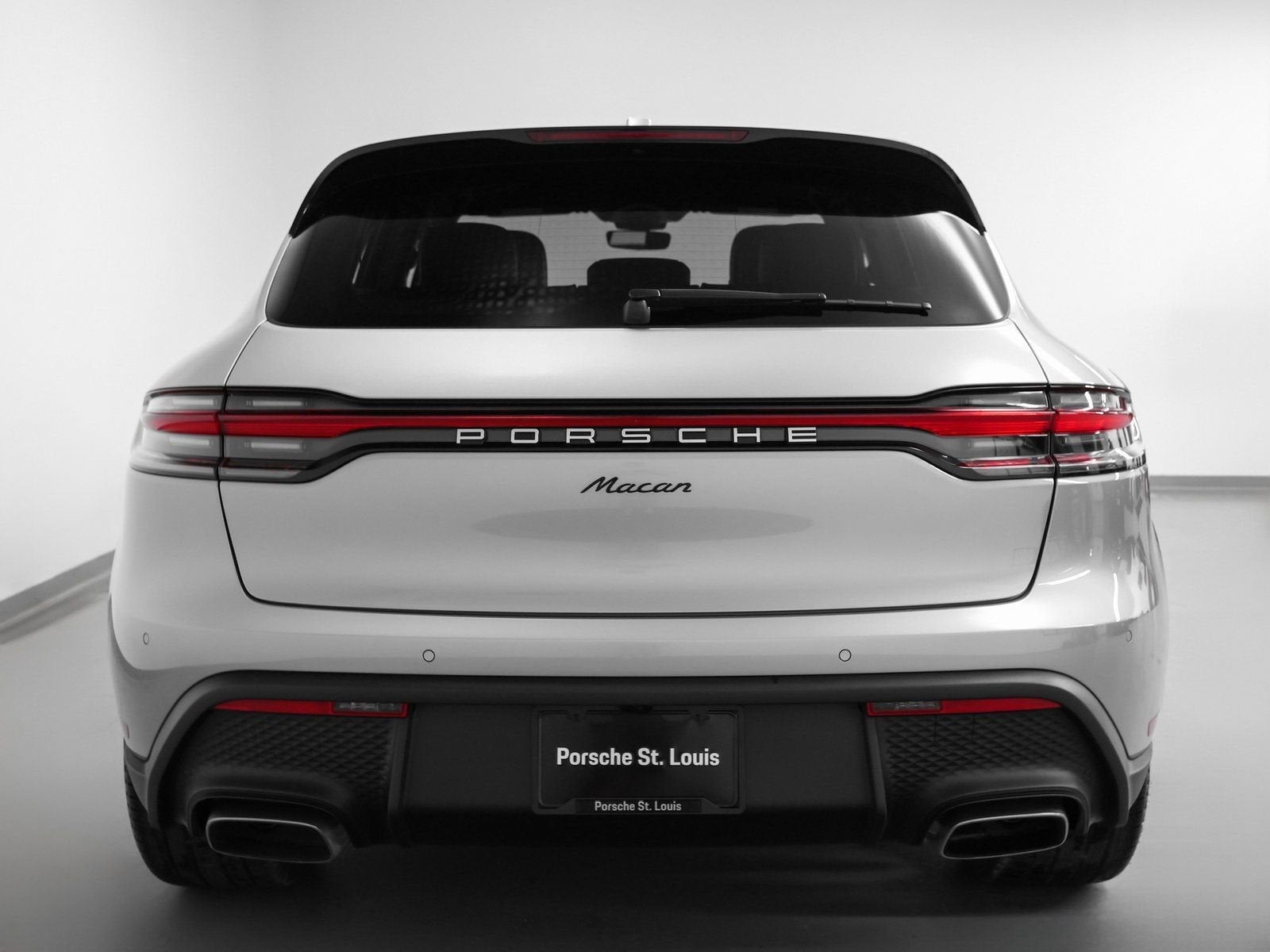 2025 Porsche Macan Base