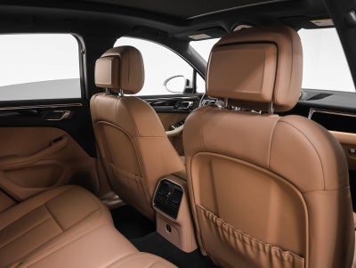 2021 Porsche Macan Base