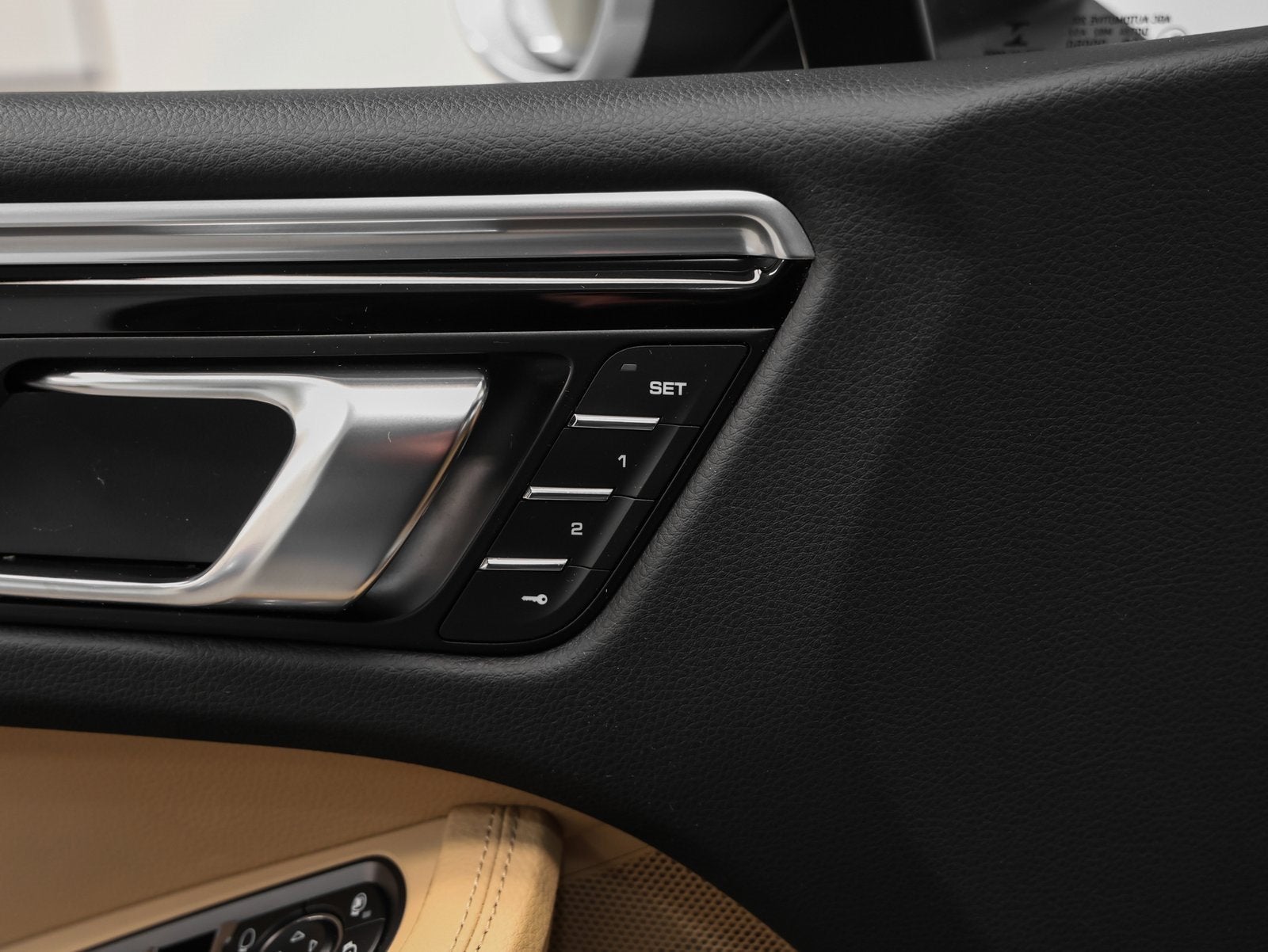 2021 Porsche Macan Base