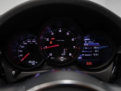 2021 Porsche Macan Base