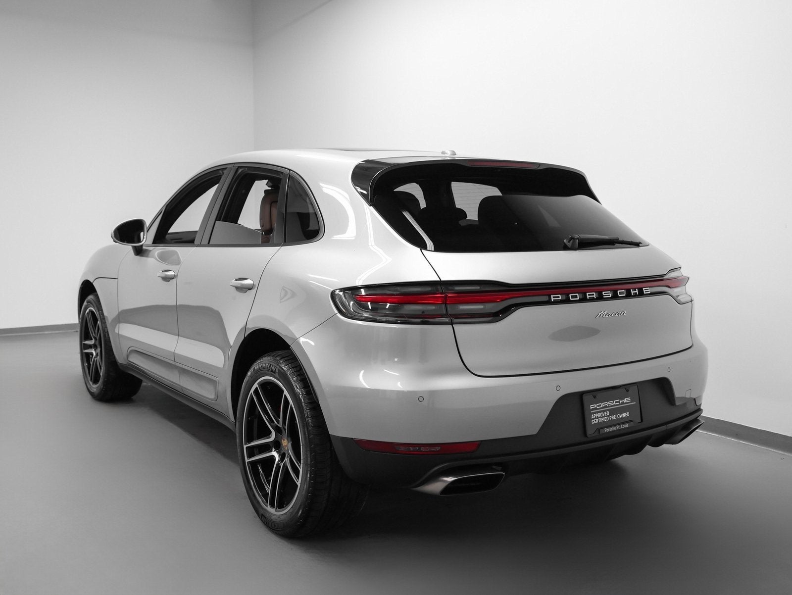 2021 Porsche Macan Base