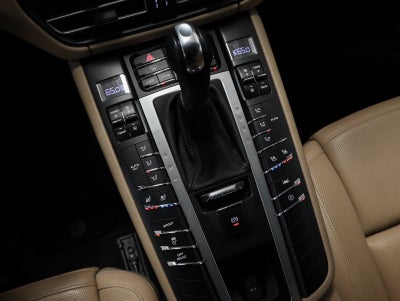 2021 Porsche Macan Base