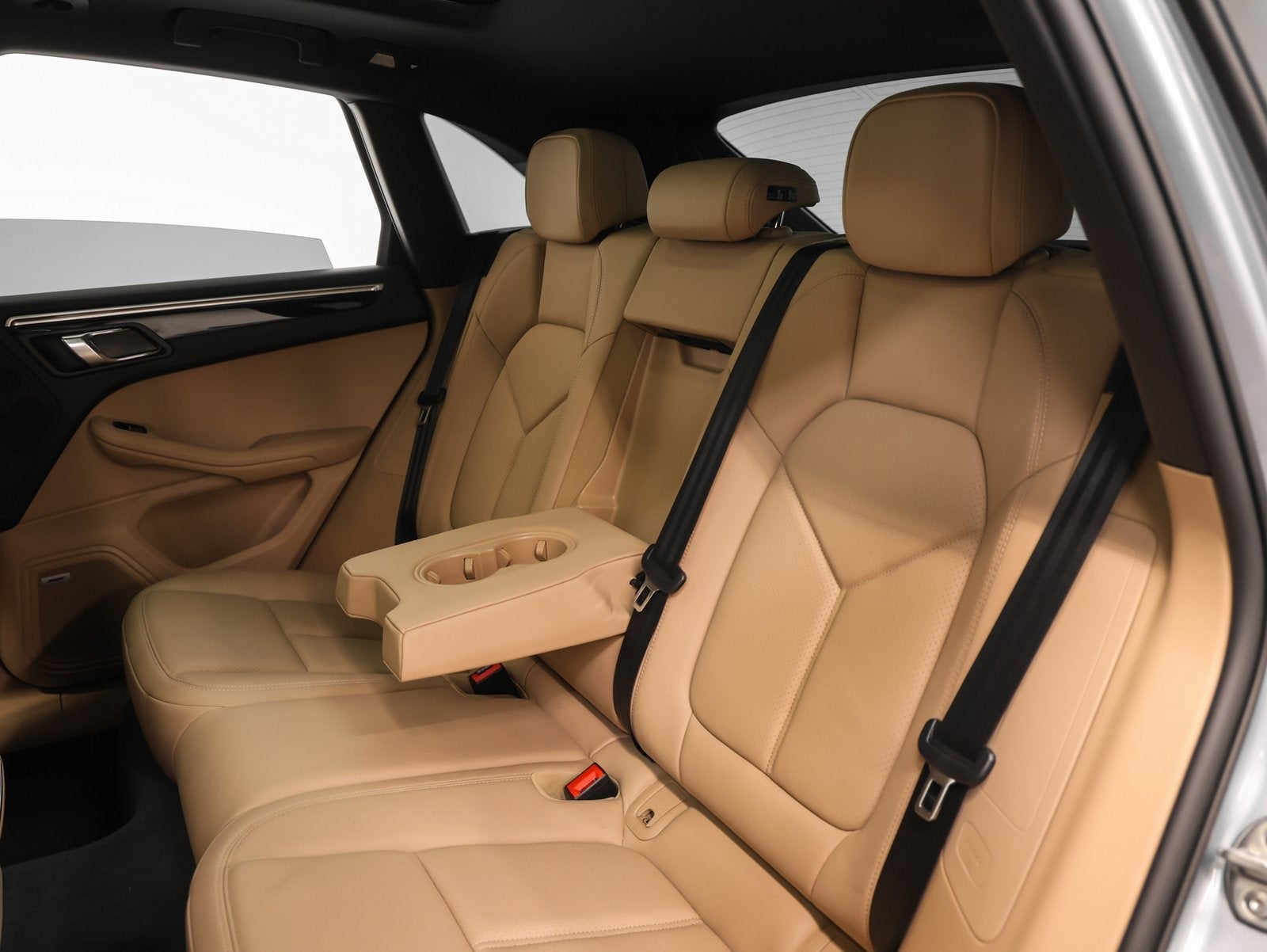 2021 Porsche Macan Base