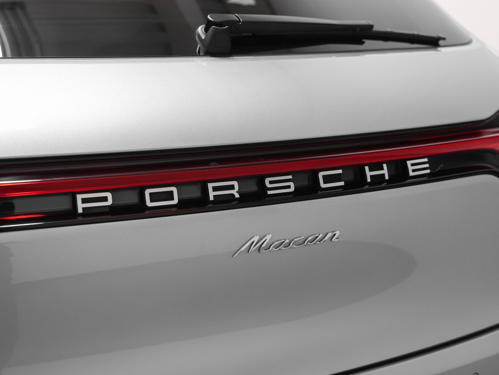 2021 Porsche Macan Base