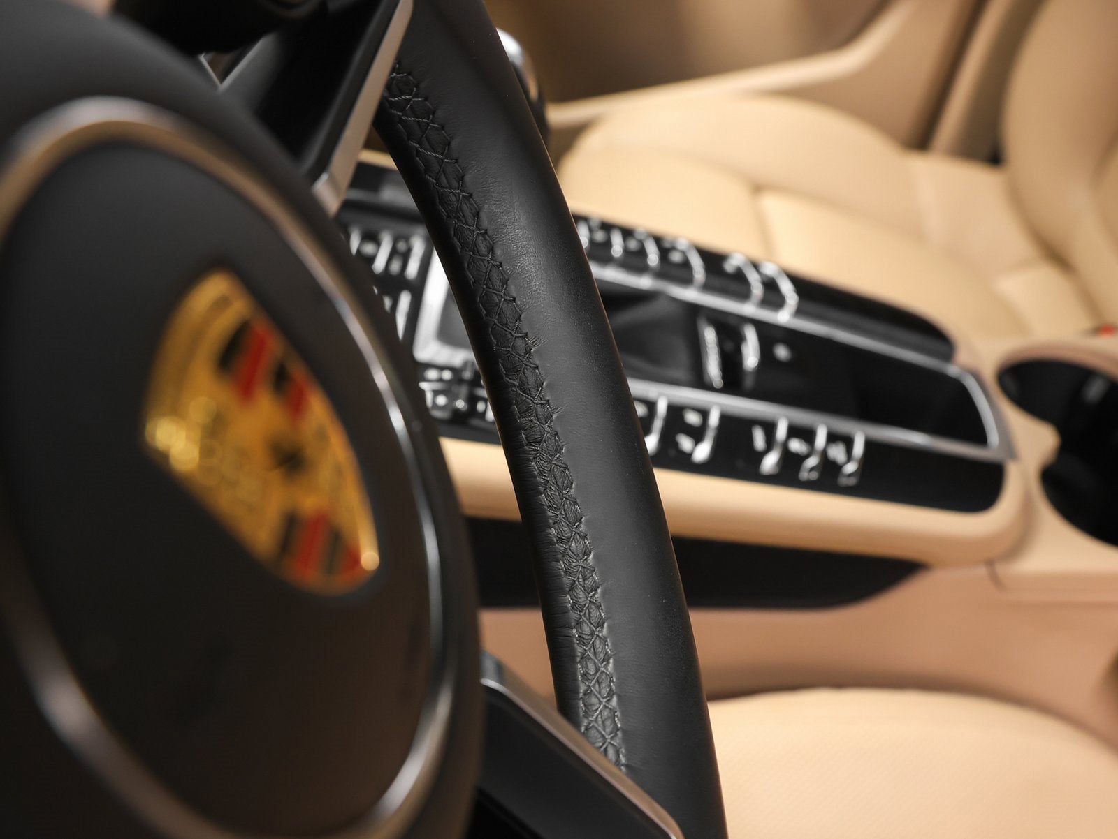 2021 Porsche Macan Base