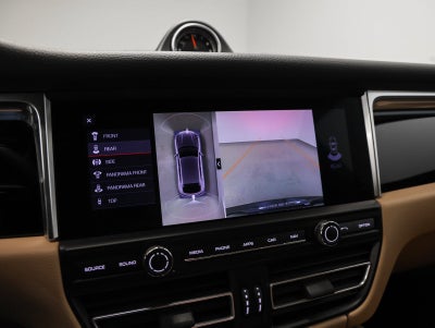 2021 Porsche Macan Base