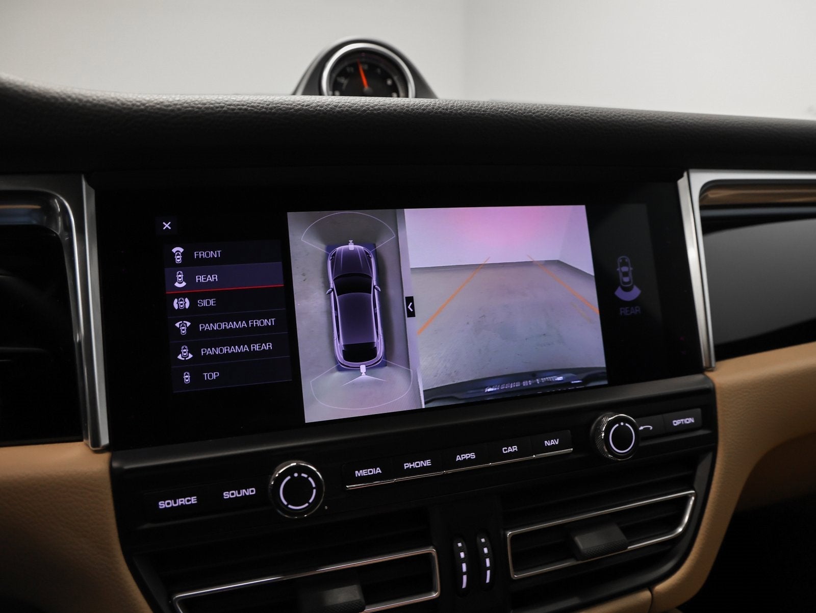 2021 Porsche Macan Base