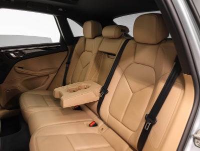 2021 Porsche Macan Base