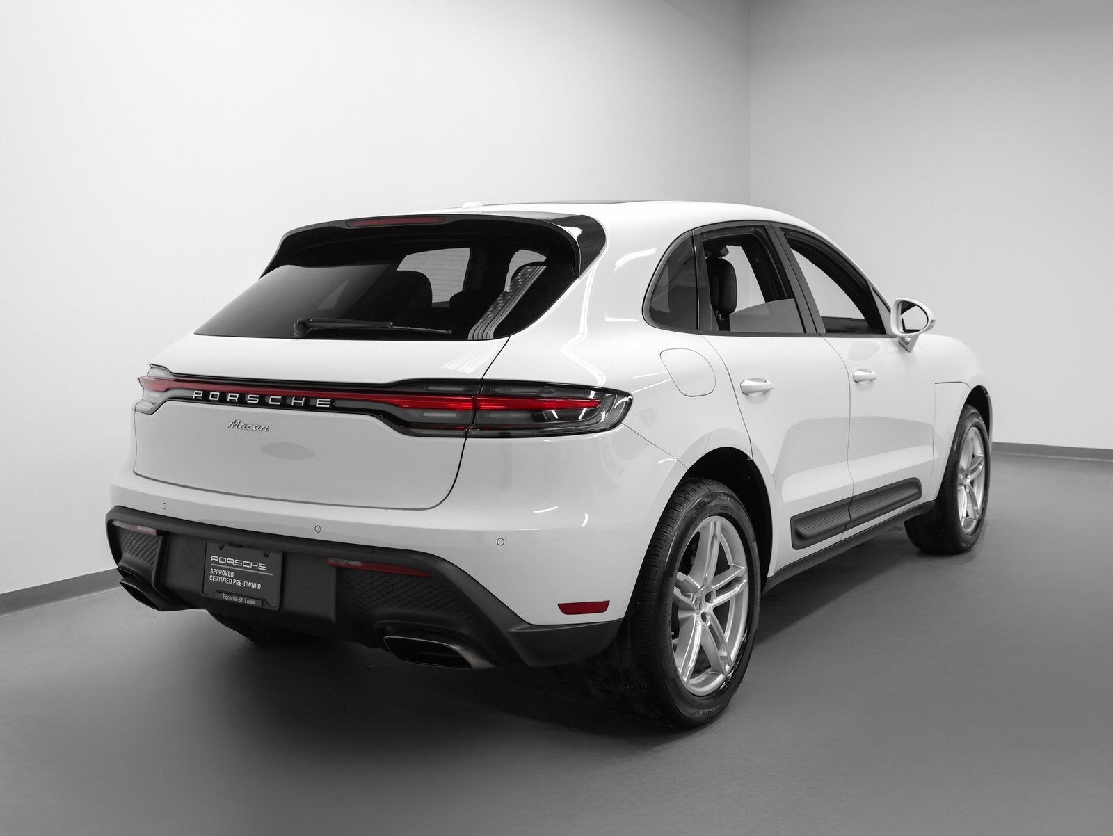 2022 Porsche Macan Base