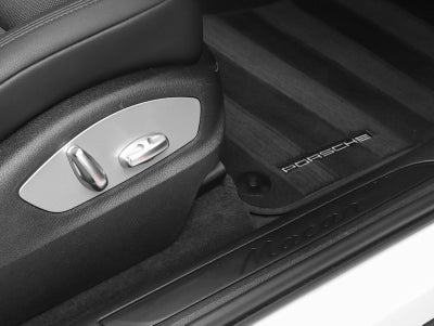 2022 Porsche Macan Base