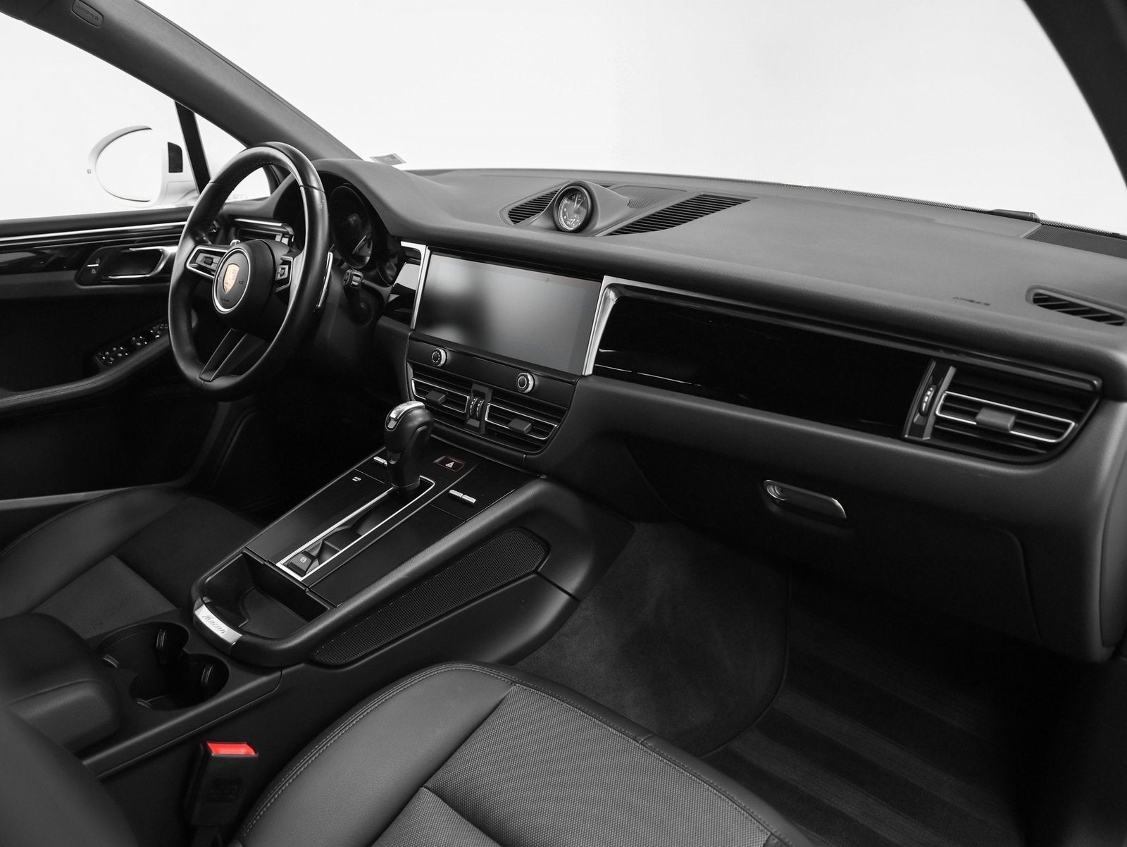 2022 Porsche Macan Base