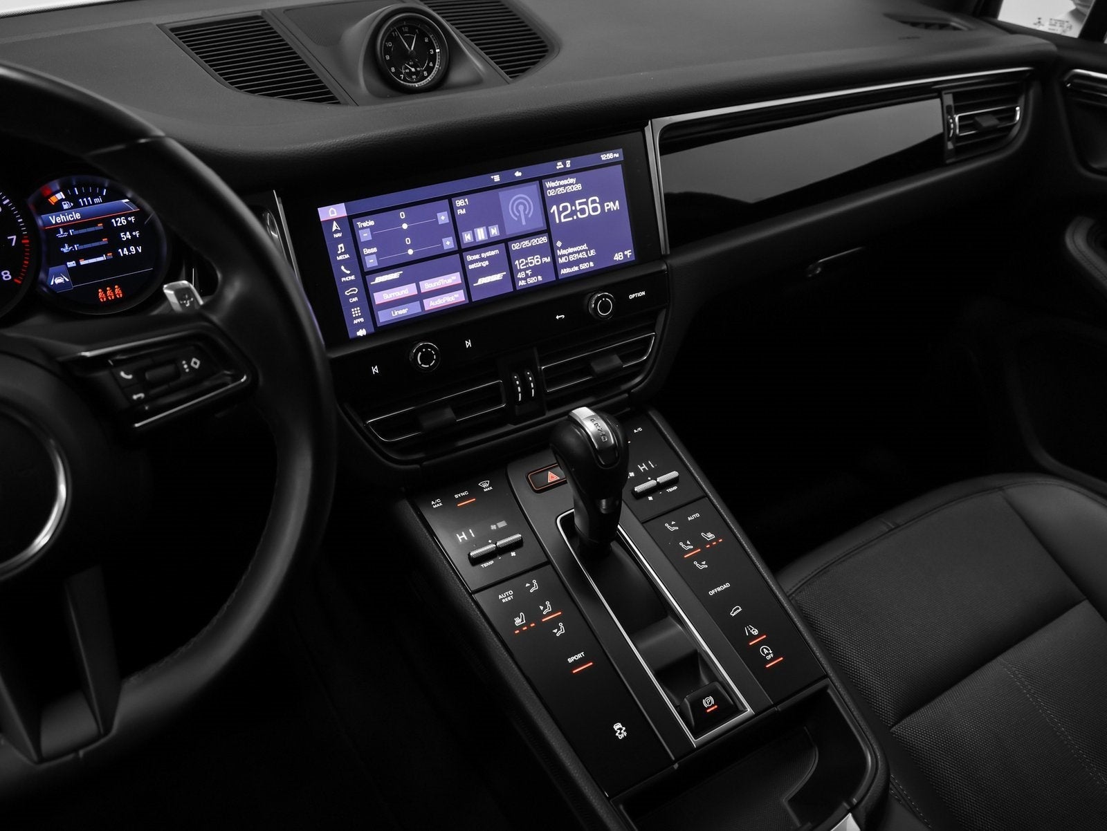 2022 Porsche Macan Base