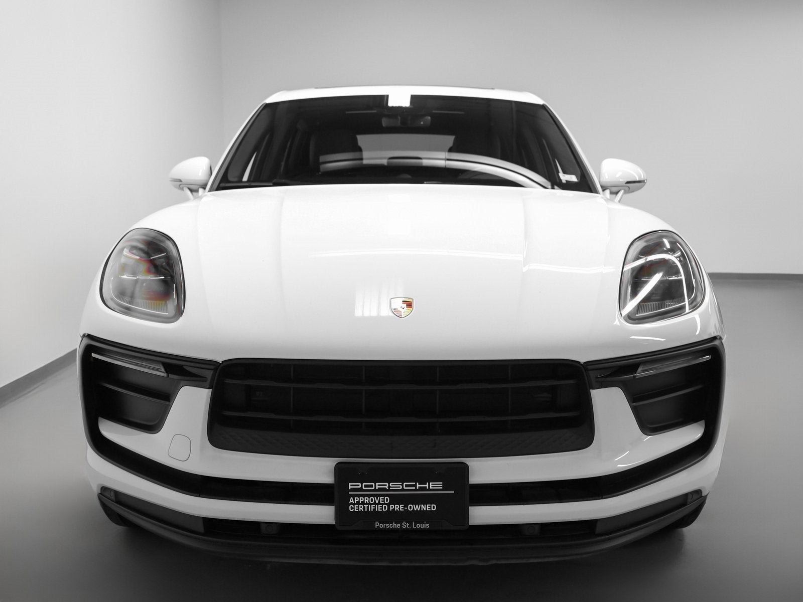 2022 Porsche Macan Base