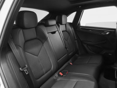 2022 Porsche Macan Base