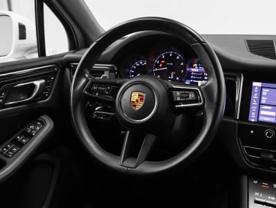 2022 Porsche Macan Base
