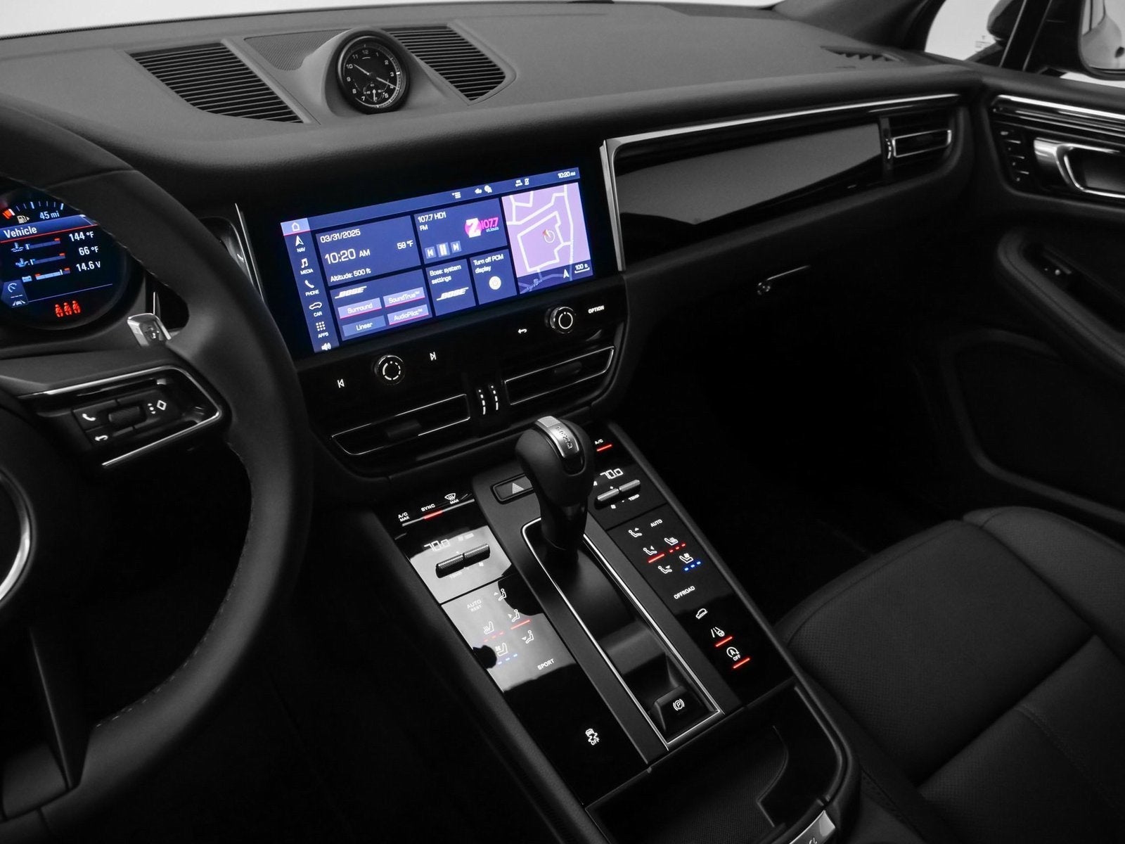 2025 Porsche Macan Base