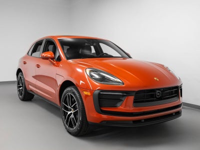 2025 Porsche Macan Base