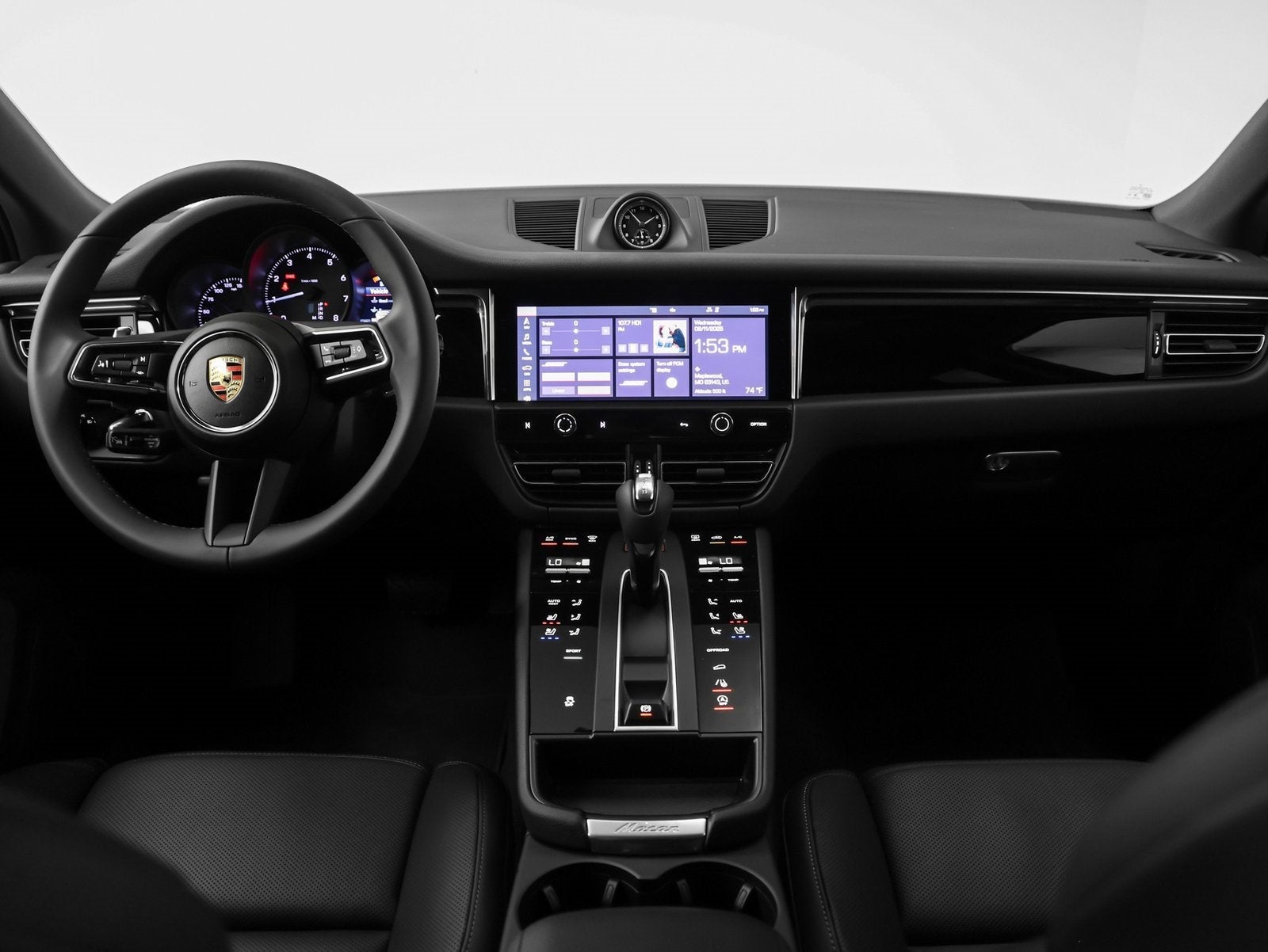 2025 Porsche Macan Base