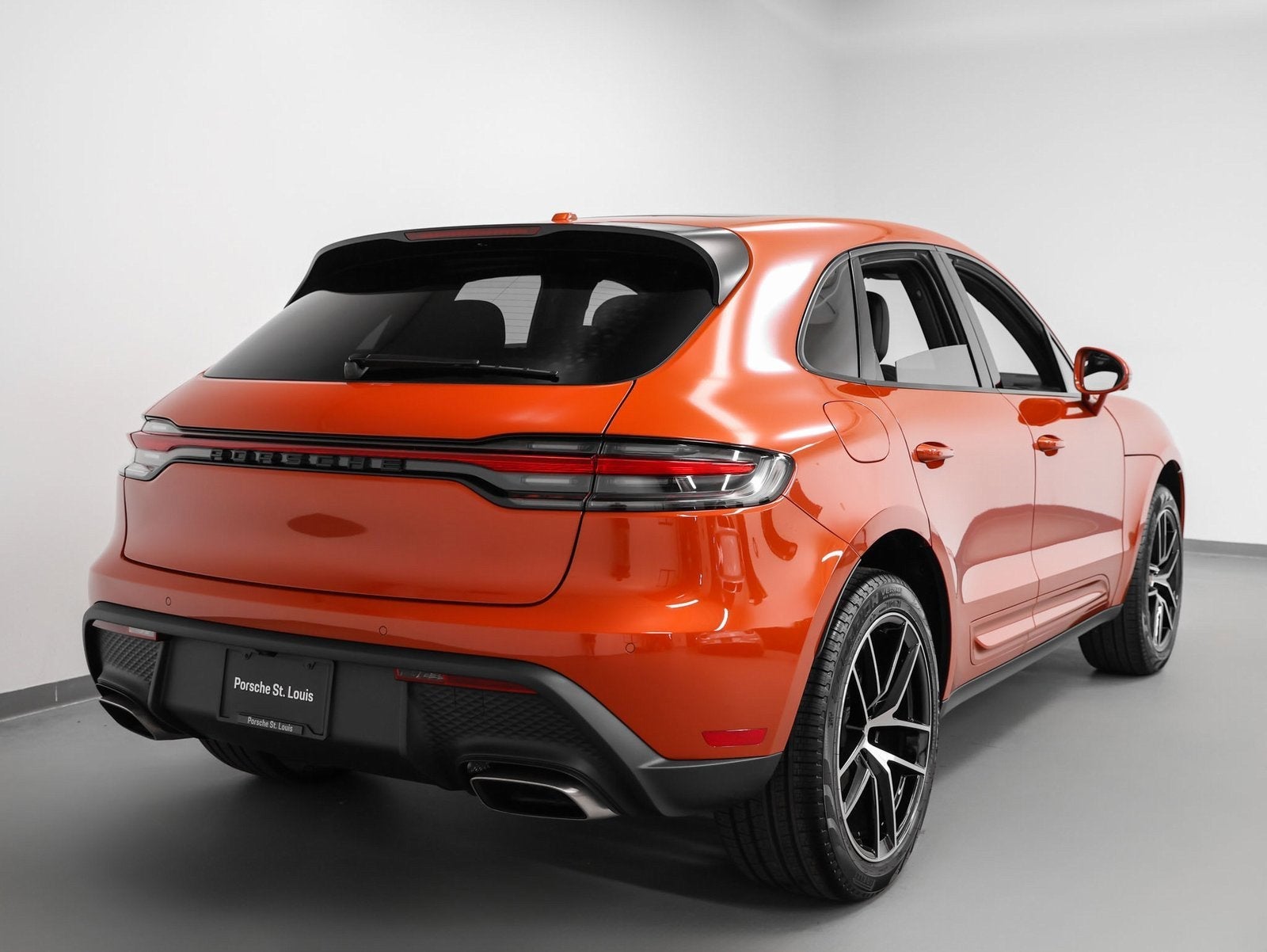 2025 Porsche Macan Base