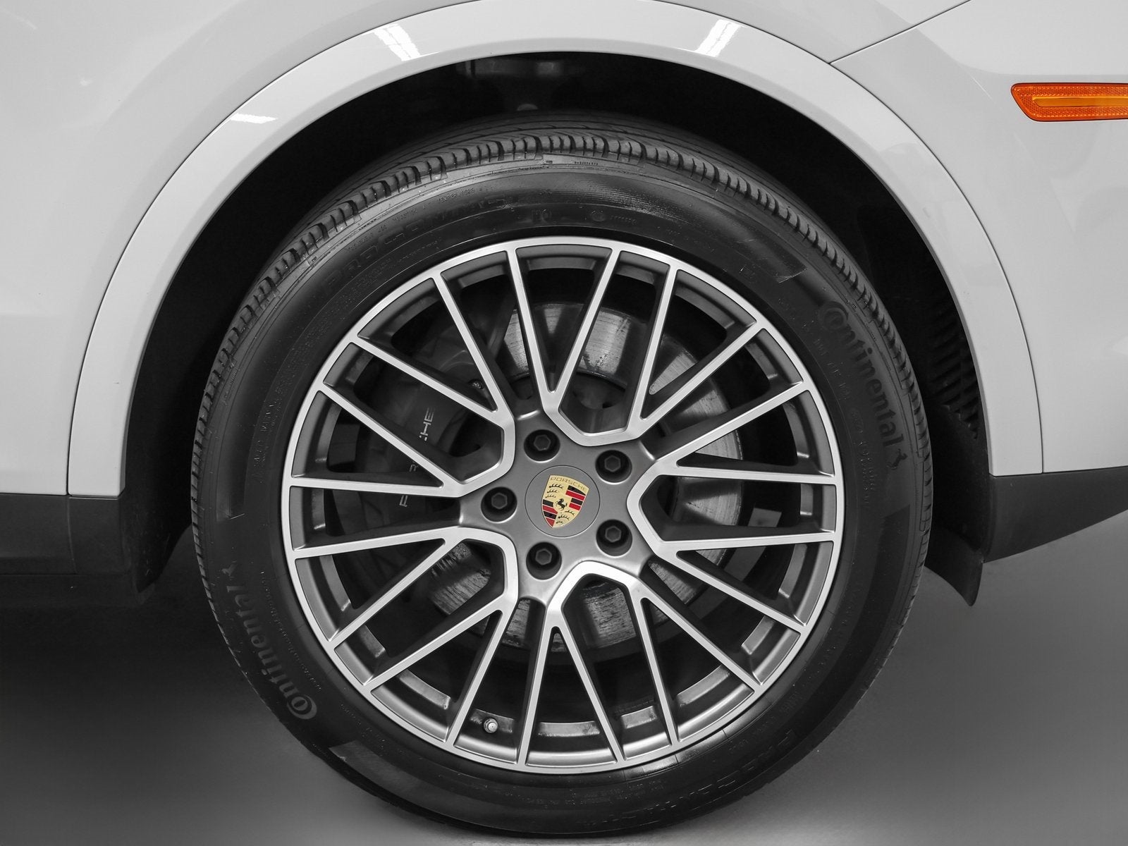 2023 Porsche Cayenne Platinum Edition