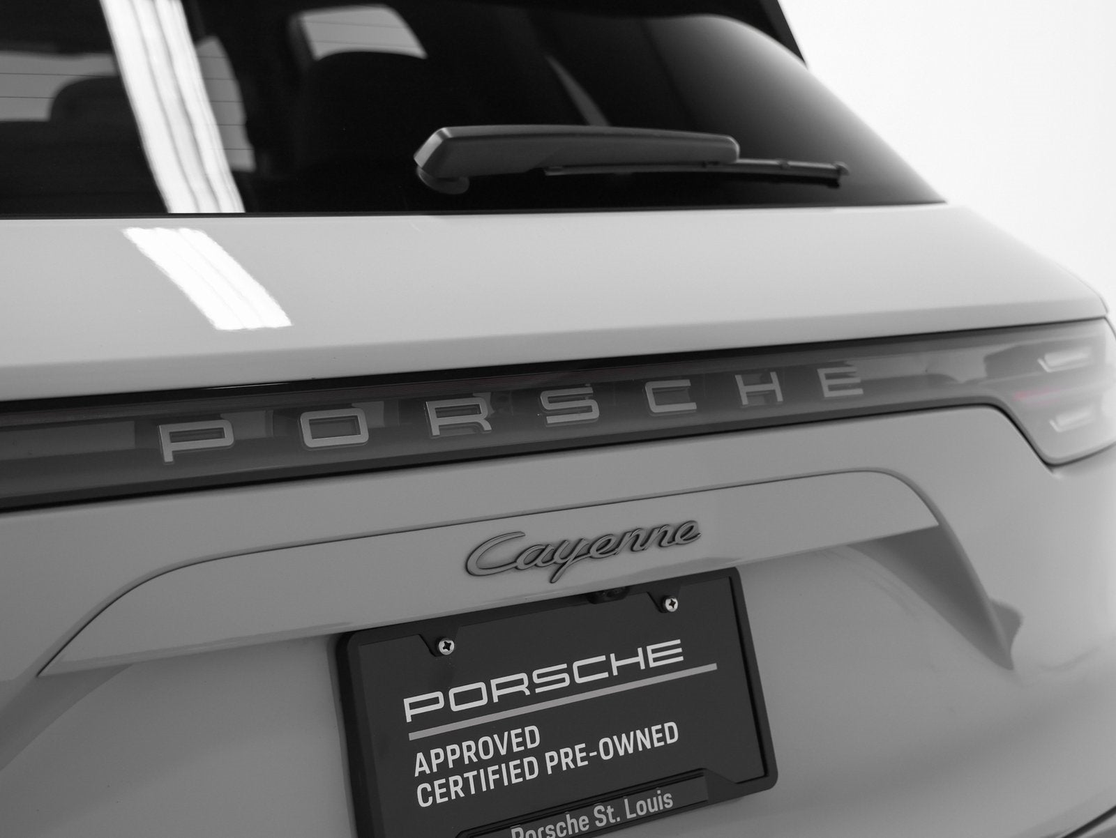 2023 Porsche Cayenne Platinum Edition