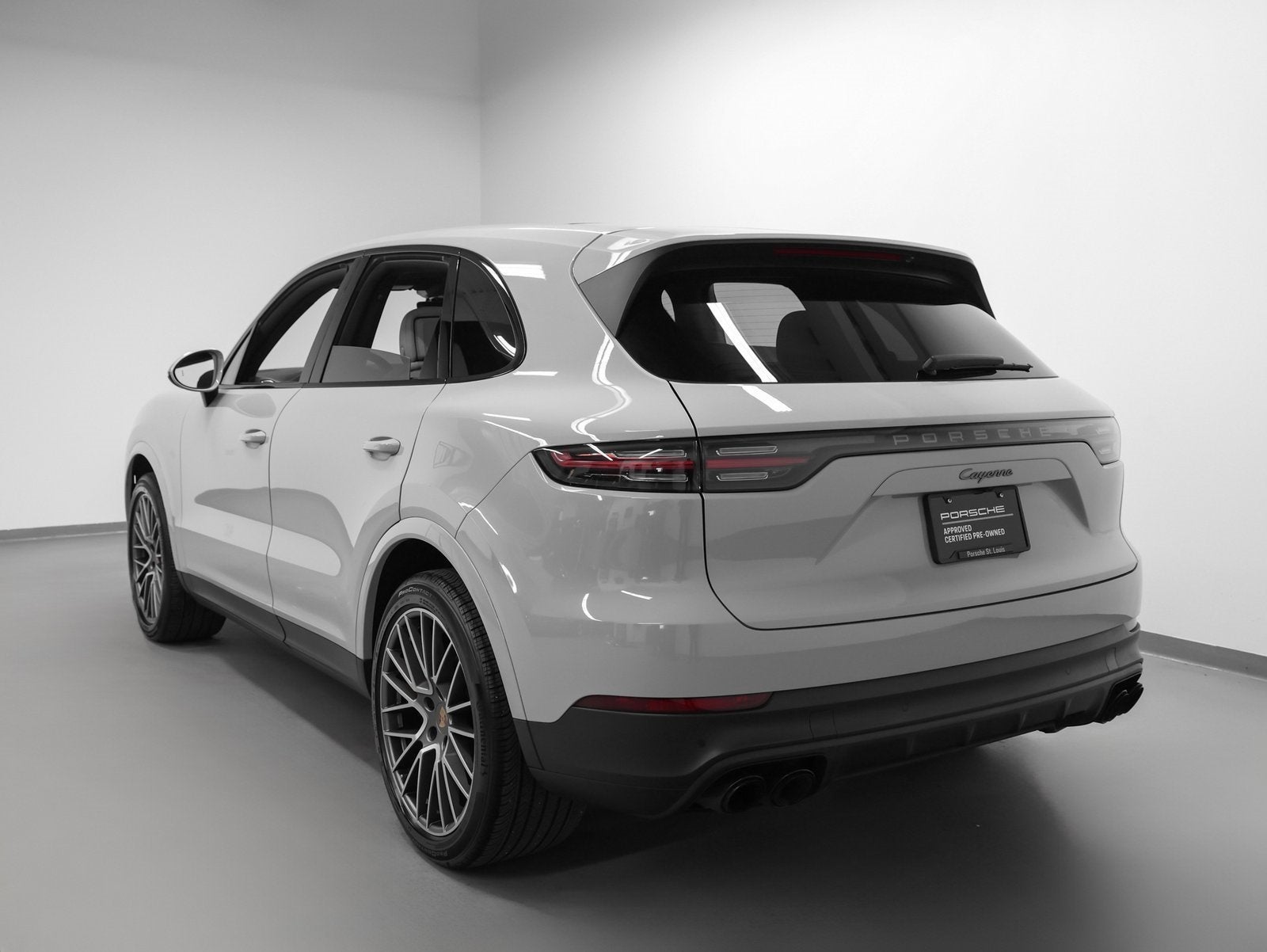 2023 Porsche Cayenne Platinum Edition