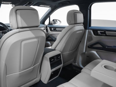 2023 Porsche Cayenne Platinum Edition