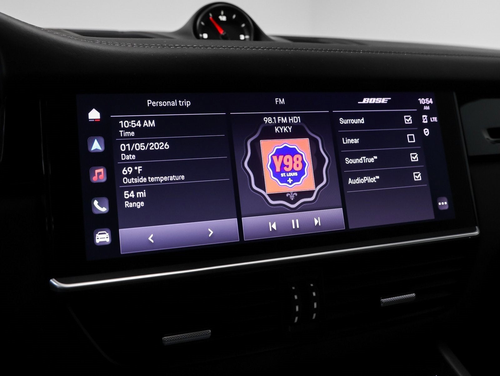 2023 Porsche Cayenne Platinum Edition