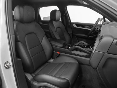 2025 Porsche Cayenne Base