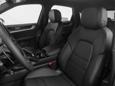 2025 Porsche Cayenne Base