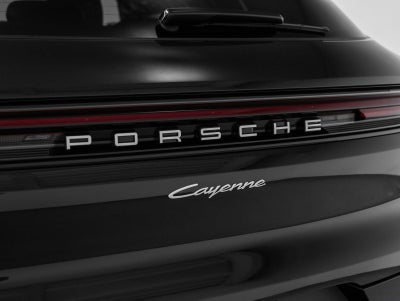 2025 Porsche Cayenne Base