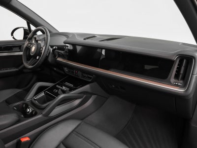 2025 Porsche Cayenne Base