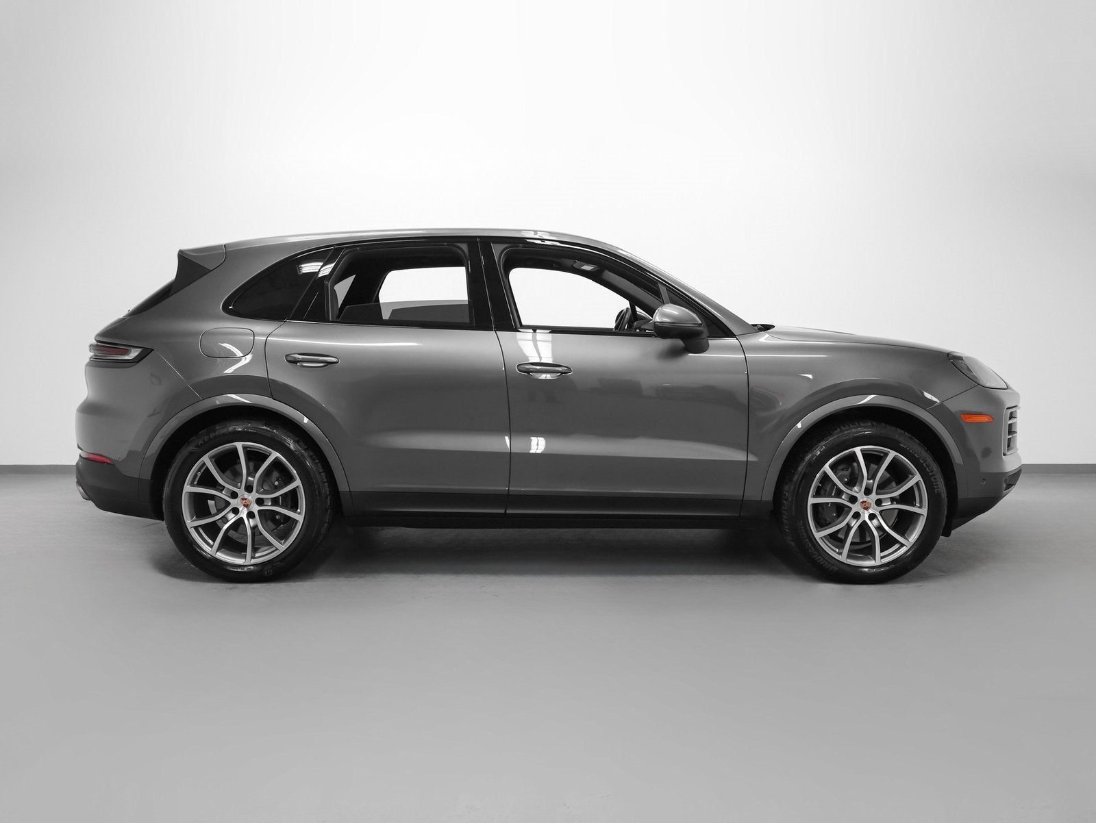 2025 Porsche Cayenne Base