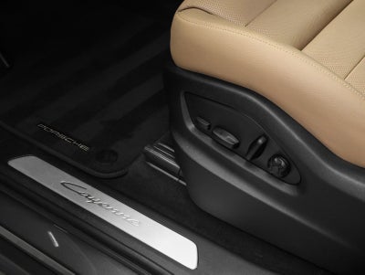 2025 Porsche Cayenne Base