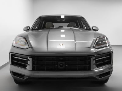 2025 Porsche Cayenne Base