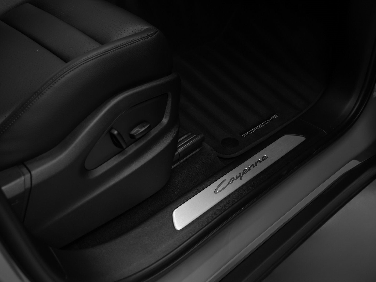 2025 Porsche Cayenne Base