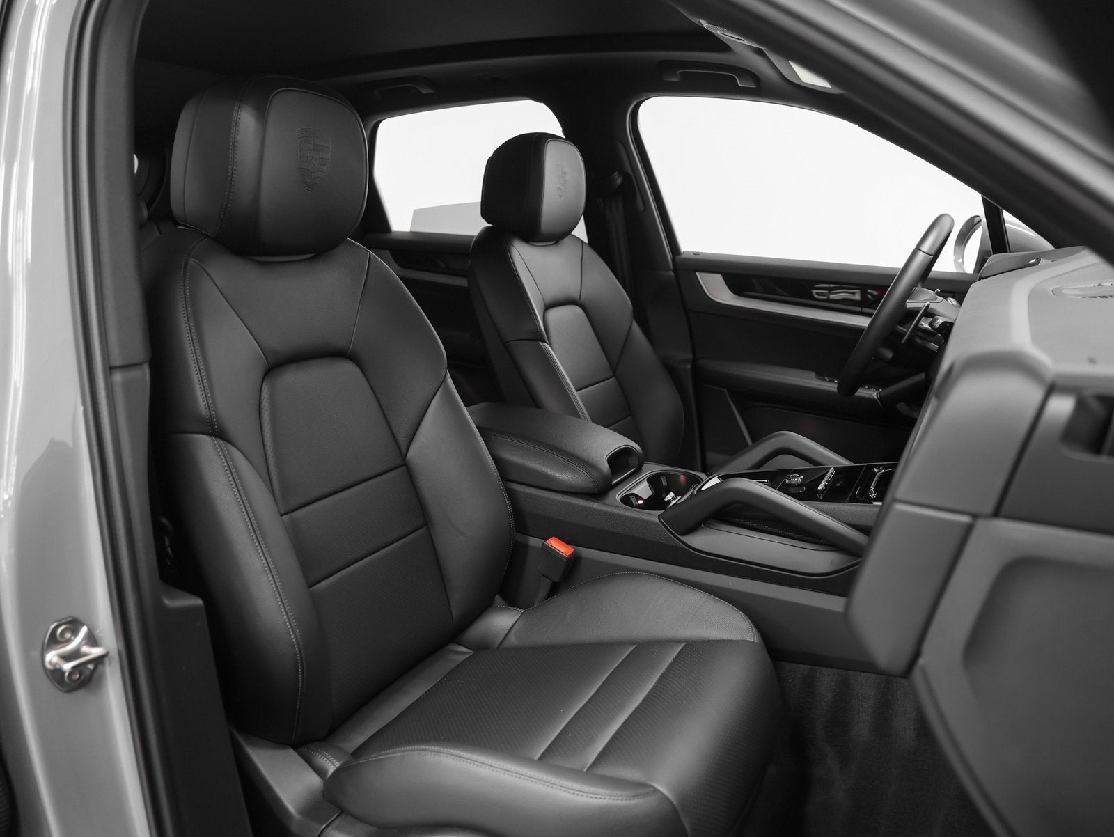 2025 Porsche Cayenne Base