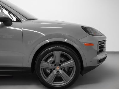 2025 Porsche Cayenne Base