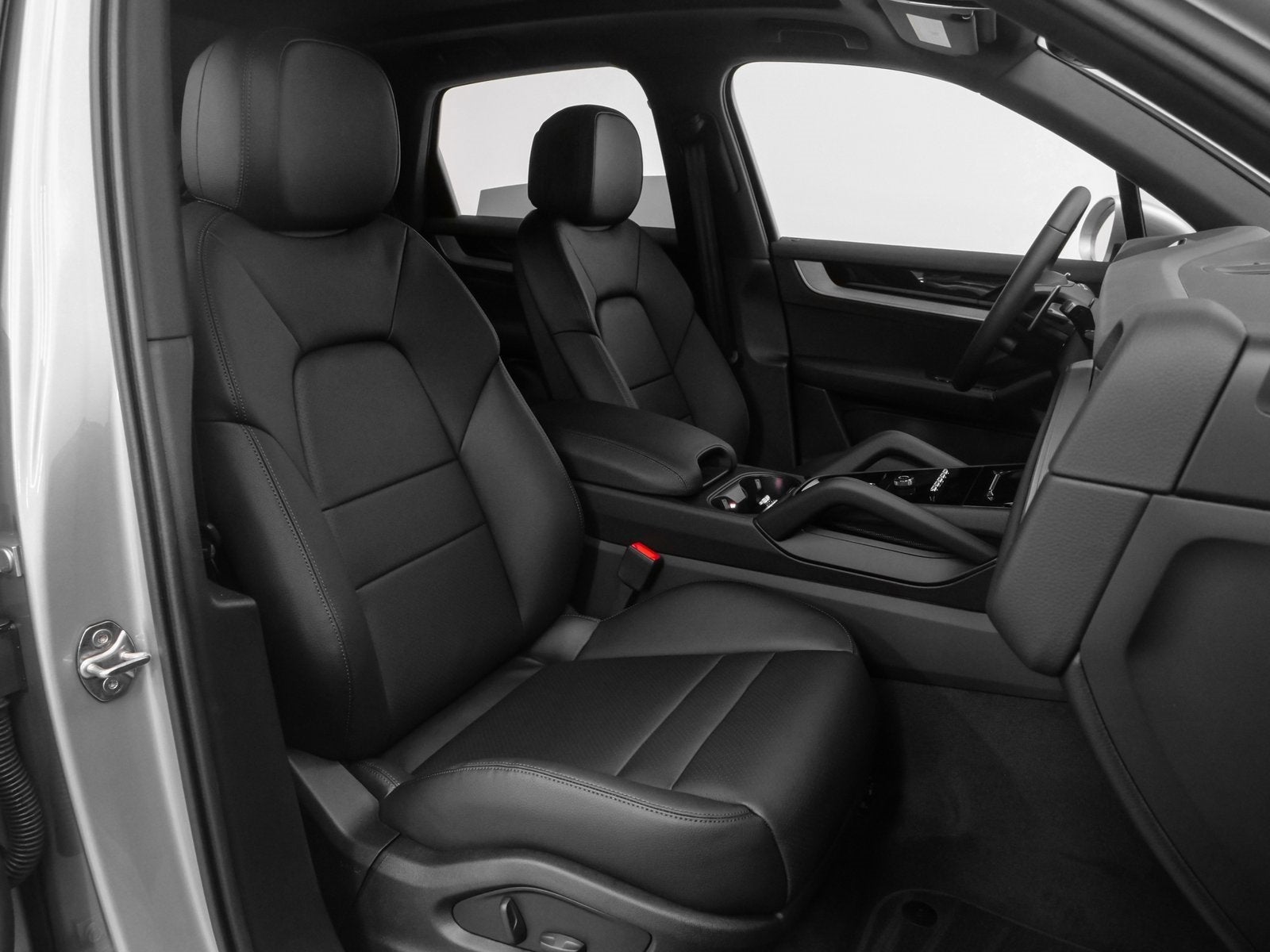 2025 Porsche Cayenne Base