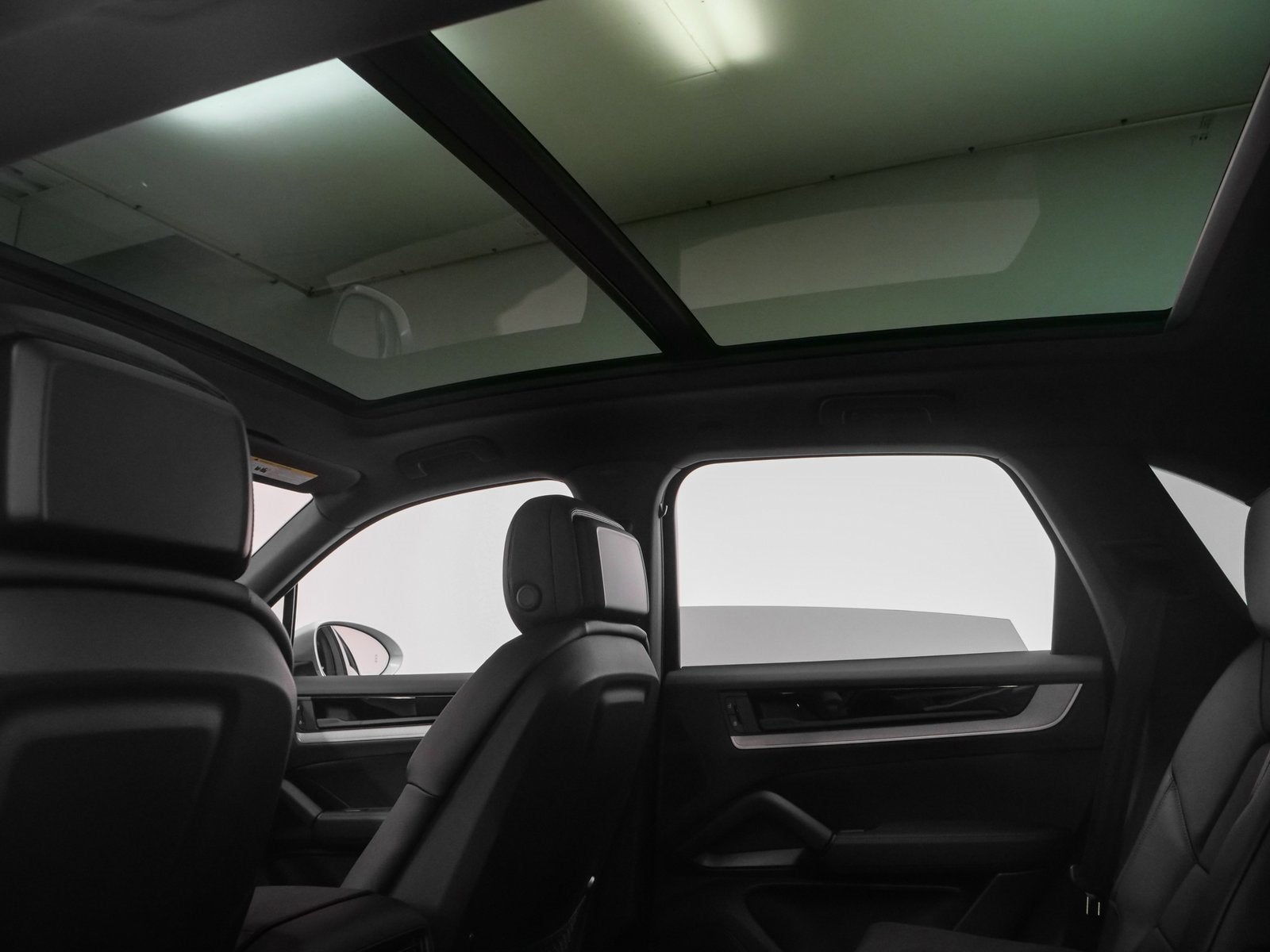 2025 Porsche Cayenne Base