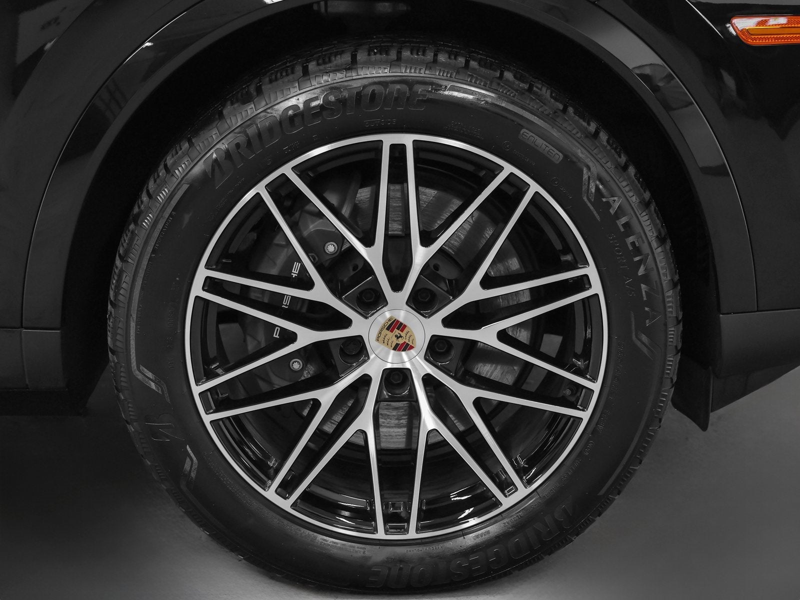 2025 Porsche Cayenne Base