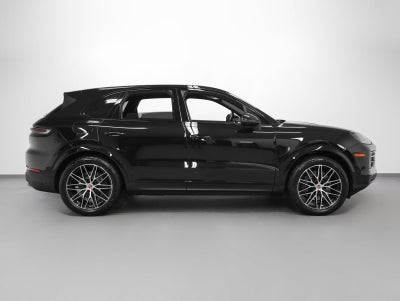 2025 Porsche Cayenne Base