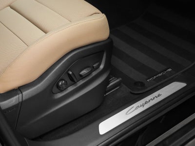 2025 Porsche Cayenne Base