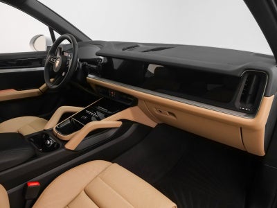 2025 Porsche Cayenne Base