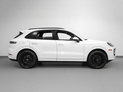 2025 Porsche Cayenne Base