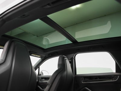 2025 Porsche Cayenne Base