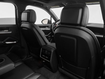 2025 Porsche Cayenne Base