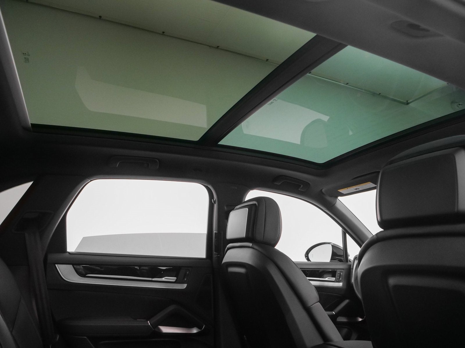 2025 Porsche Cayenne Base